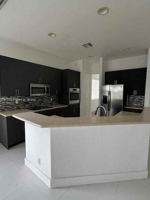 6368 Northwest 107th Terrace - Photo 4 of 8