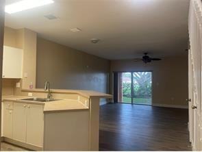 8304 Santa Monica Ave - Photo 5 of 8