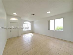 3704 Woodfield Ct - Photo 3 of 8