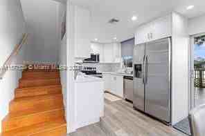 9731 Nw 37th St - Photo 5 of 8