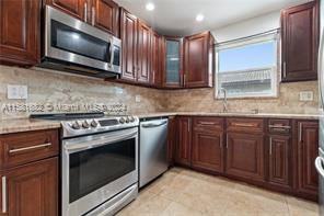 10680 Ember St - Photo 5 of 8