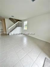 11961 Nw 47th Mnr - Photo 5 of 8