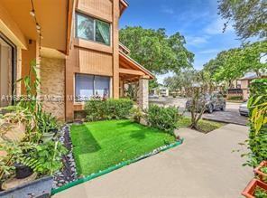 207 Wimbledon Lake Dr - Photo 3 of 8