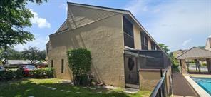 11688 Nw 20th Dr - Photo 2 of 8