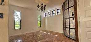 11688 Nw 20th Dr - Photo 5 of 8