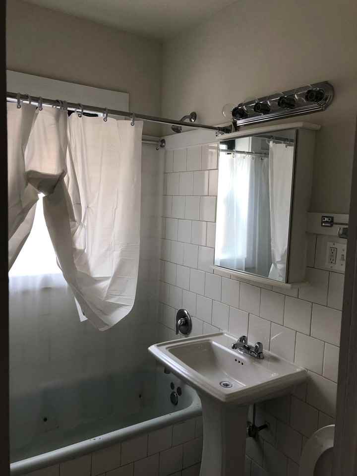 1706 W Albion Ave #2W - Photo 5 of 8