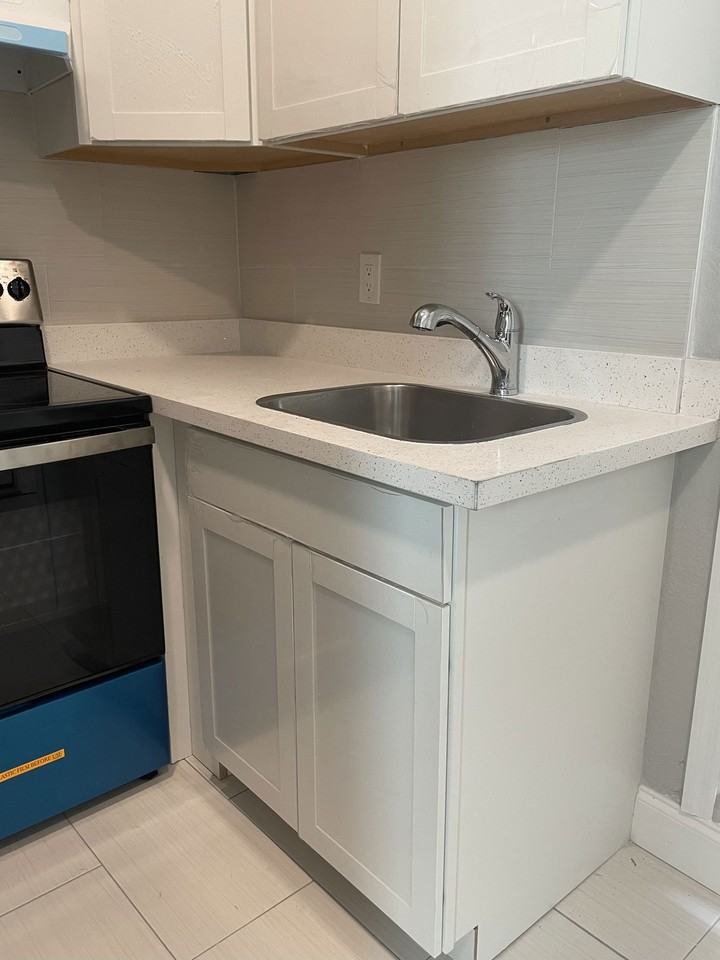 7948 Embassy Blvd - Photo 5 of 8