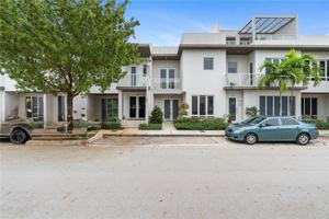 featured image of 6419 Nw 105th Ct