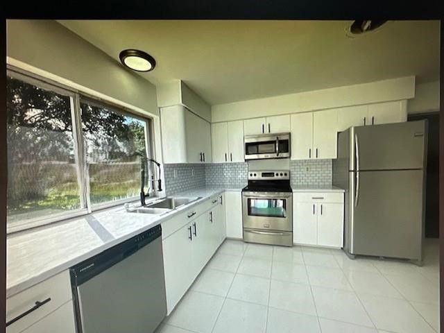 8620 Sw 159th St - Photo 2 of 8