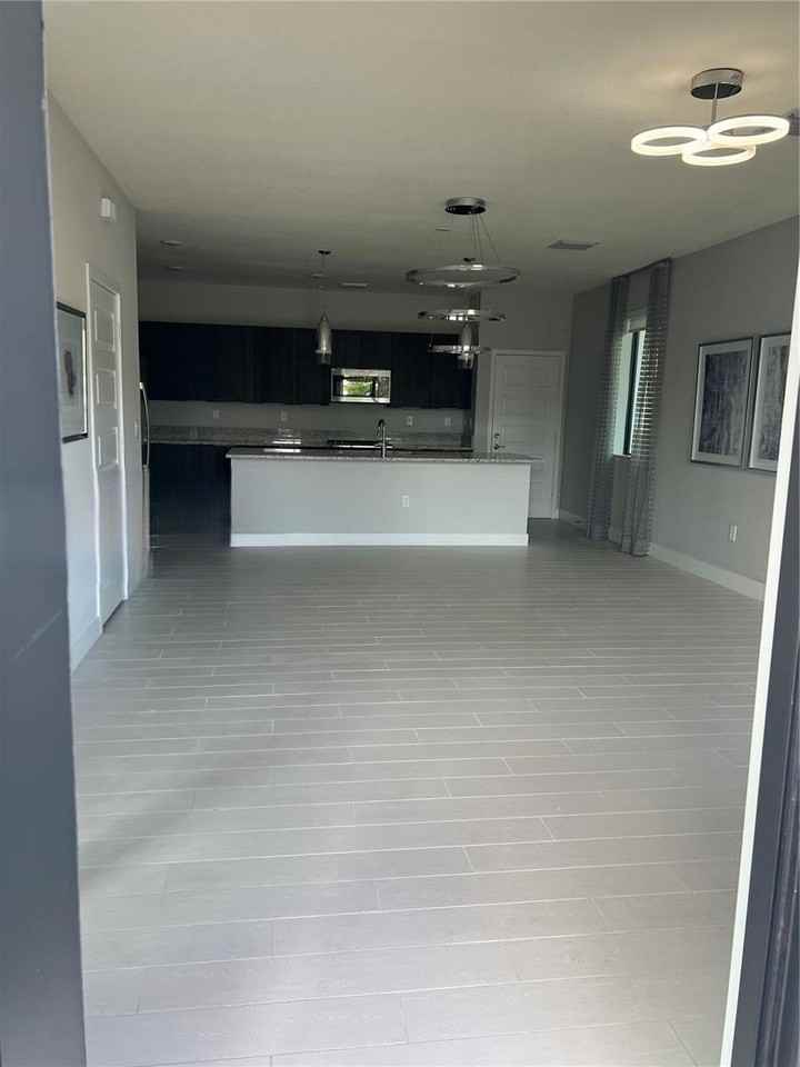 4740 4740 Northwest 81st Avenue - Photo 5 of 8