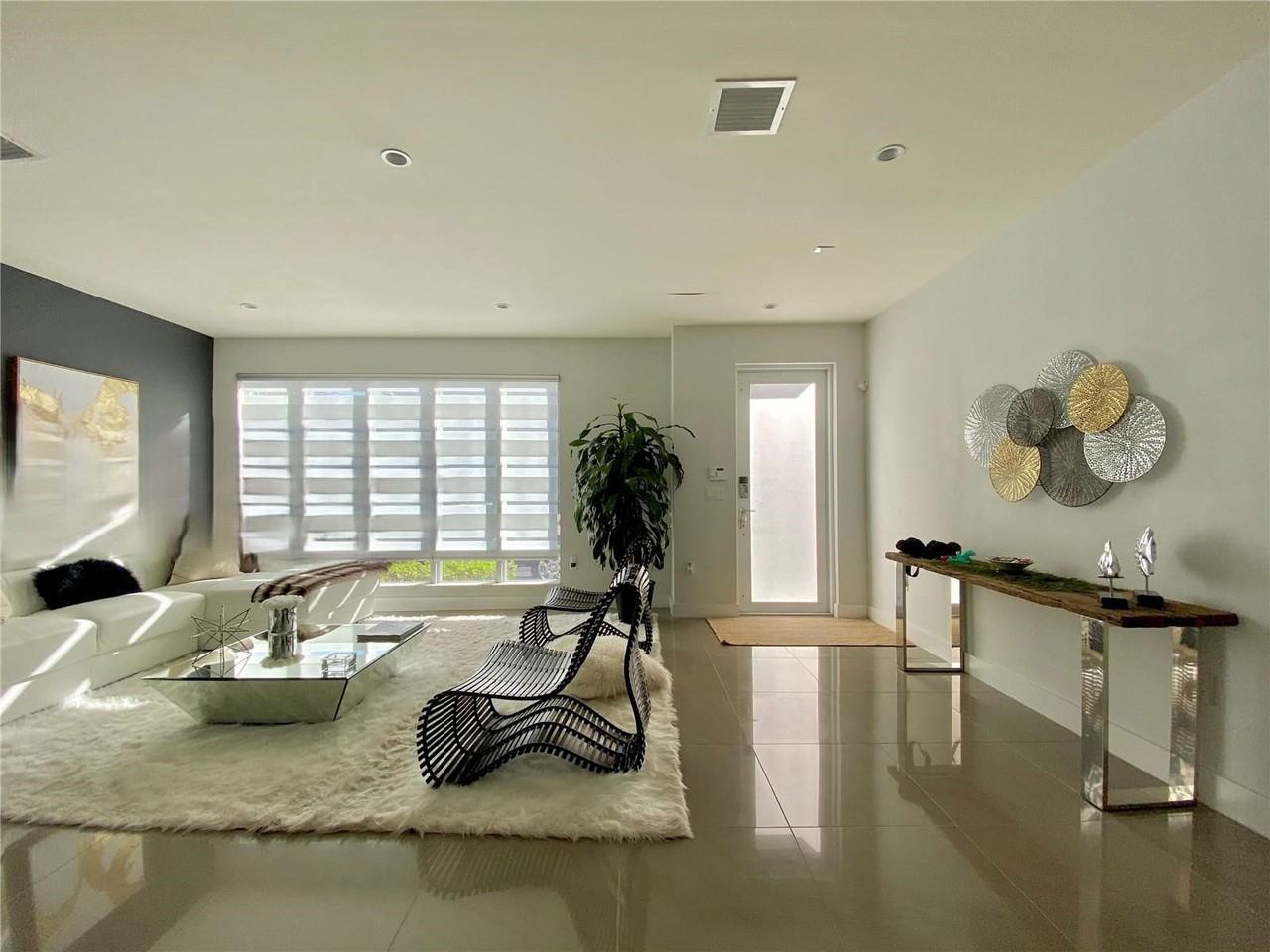 6328 Nw 105th Pl - Photo 4 of 8