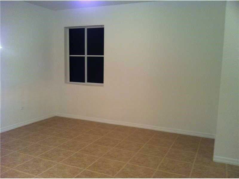 8934 Sw 18th St - Photo 3 of 6