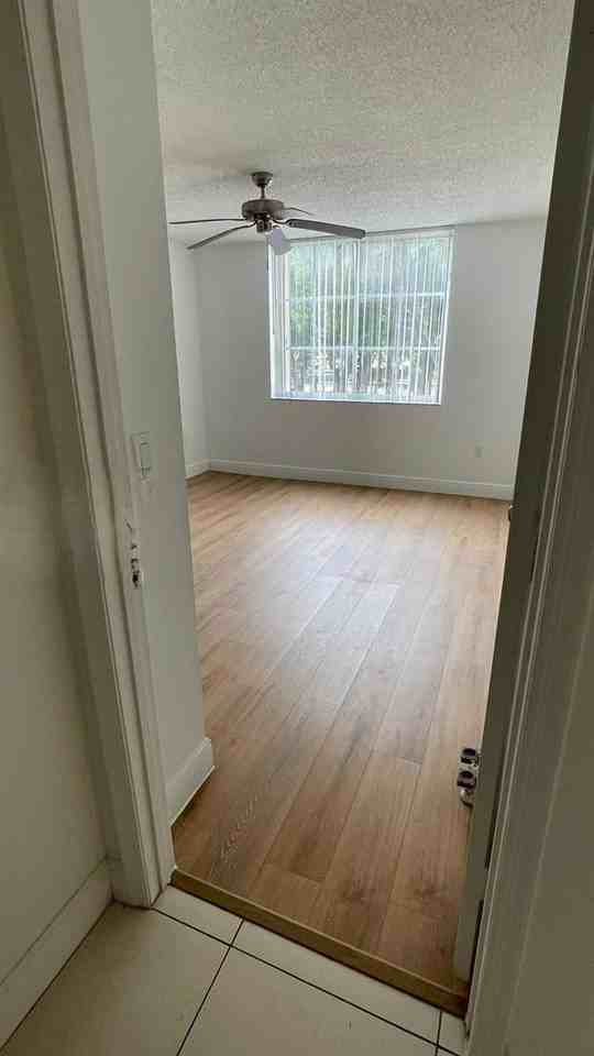 12172 Saint Andrews Pl - Photo 5 of 8