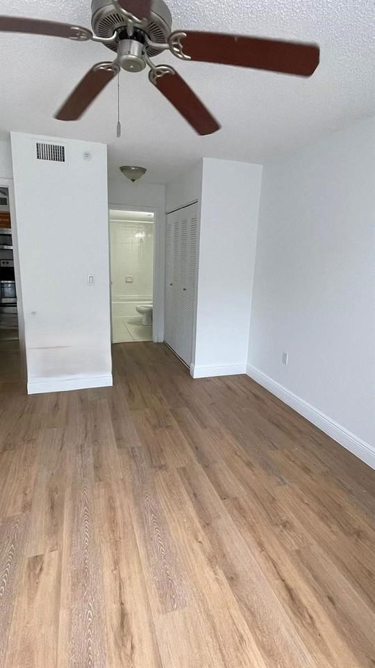 12172 Saint Andrews Pl - Photo 6 of 8