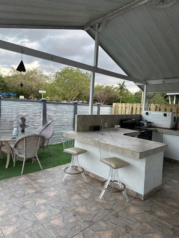 8225 Nw 192nd Ter - Photo 5 of 8