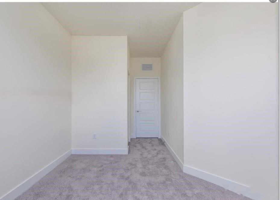 15819 Nw 91st Ct - Photo 6 of 8