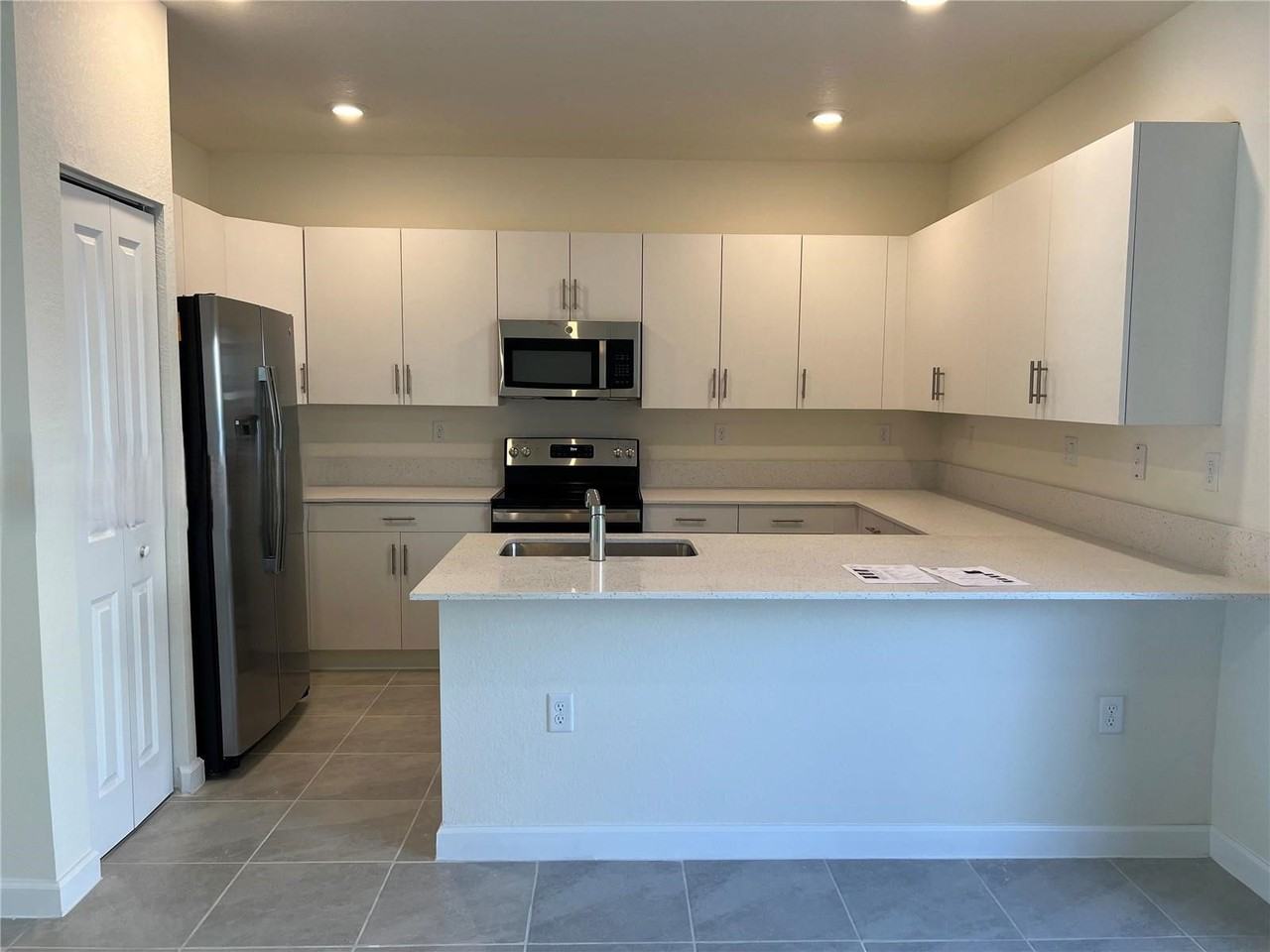 11437 West 34th Court - Photo 5 of 8