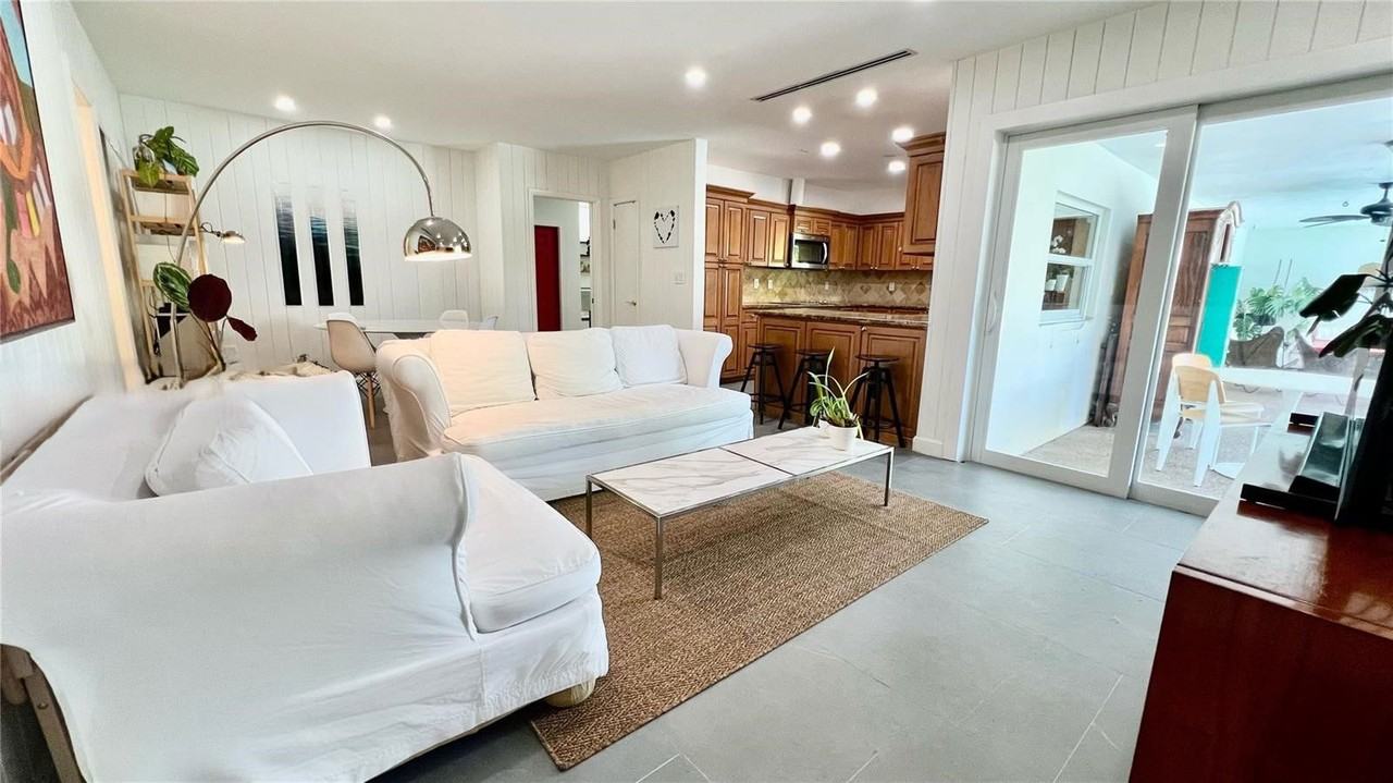 14605 Sw 75th Ave - Photo 4 of 8