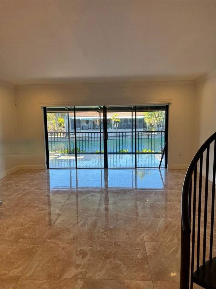 15077 Montrose Rd - Photo 2 of 8