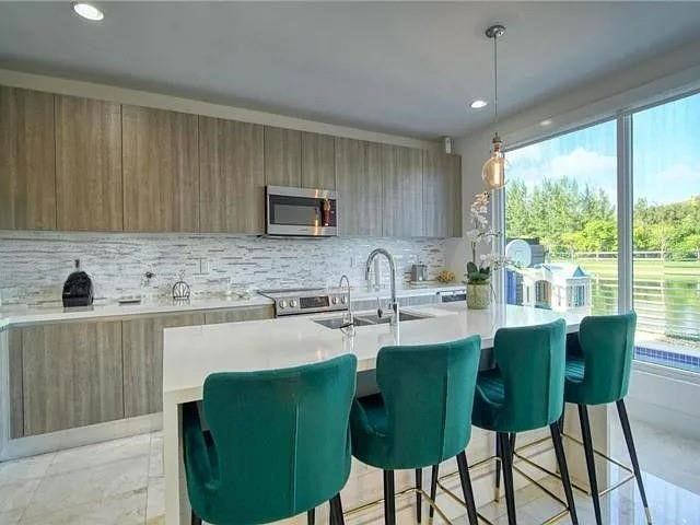 6755 Northwest 103rd Place - Photo 7 of 8