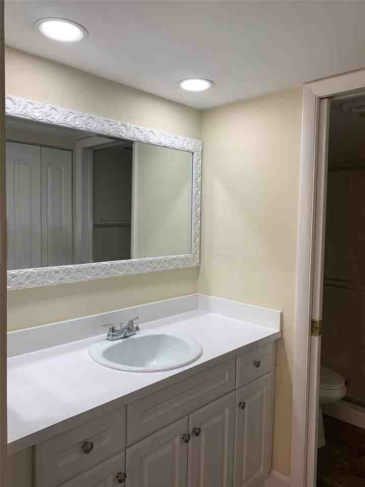 2601 Southeast 19th Court - Photo 4 of 8