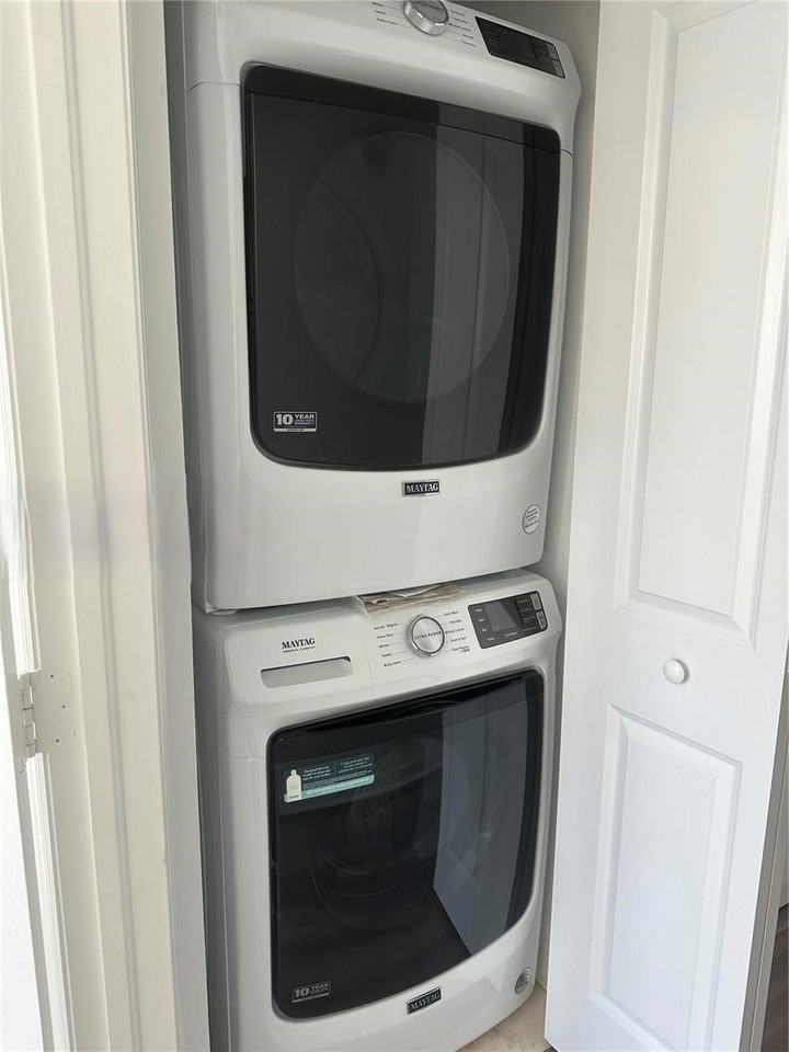 7900 Harbor Island Dr #1404 - Photo 7 of 8