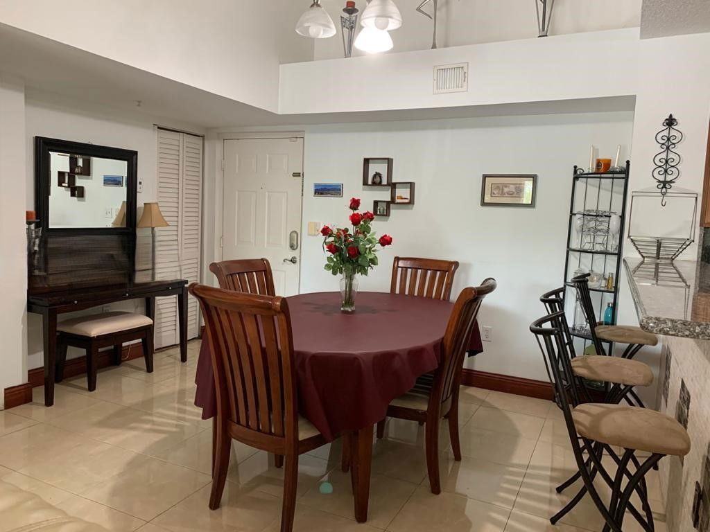 4580 Nw 107th Ave - Photo 7 of 8