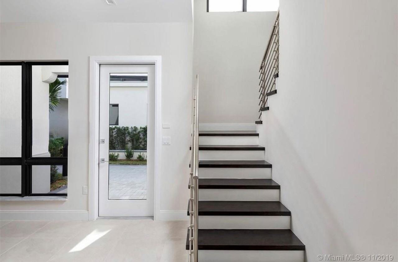 8268 Nw 46th Ter - Photo 5 of 8