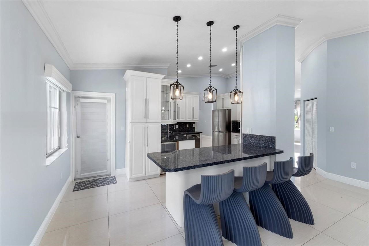 6821 Winged Foot Dr - Photo 7 of 8