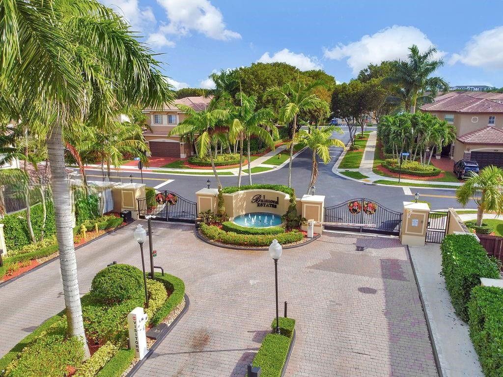 11247 Nw 44th Ter - Photo 5 of 8