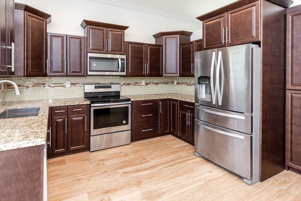 5312 Northwest 106th Court - Photo 4 of 8