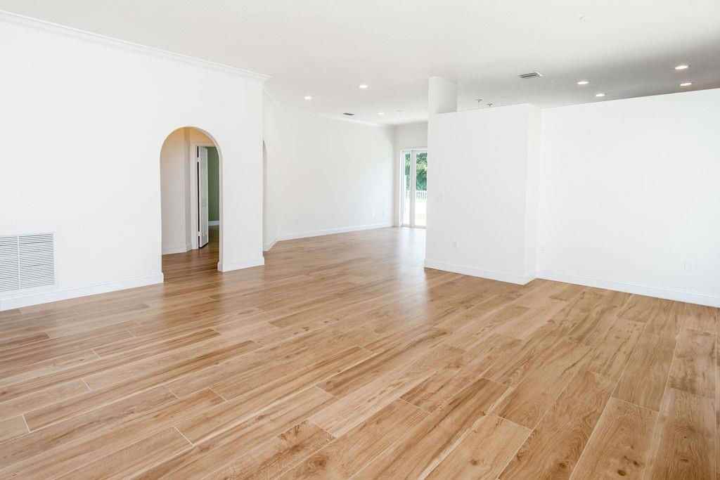 5312 Northwest 106th Court - Photo 6 of 8