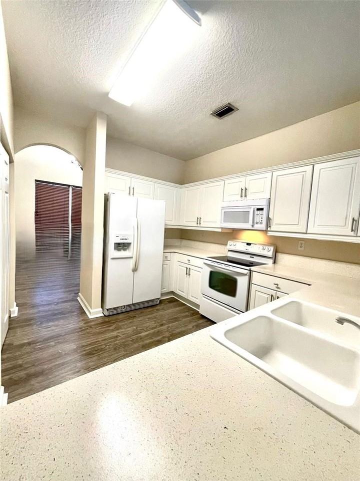 2008 Ne 38th Rd - Photo 7 of 8