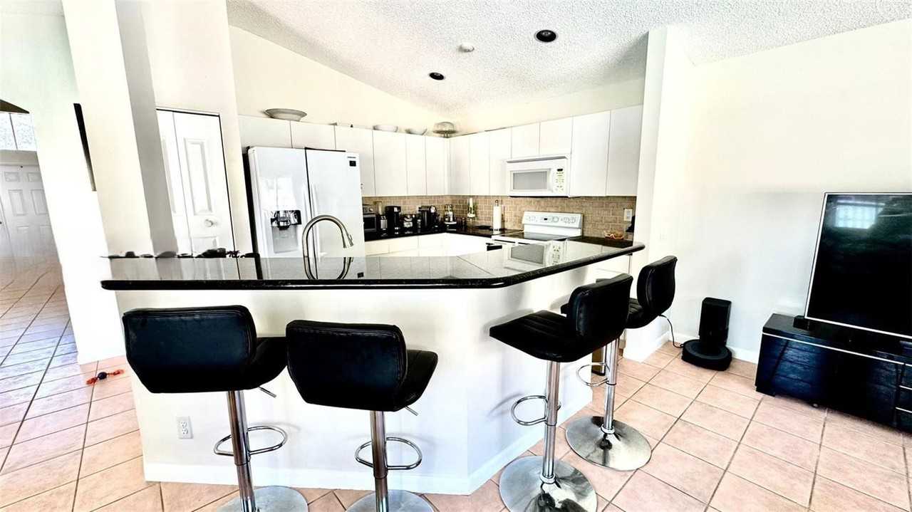 1064 Cedar Falls Dr - Photo 7 of 8