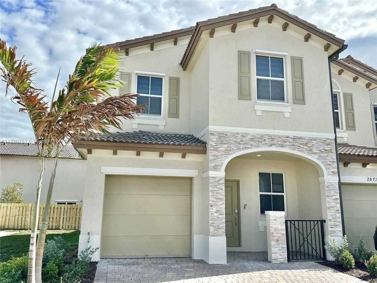 2867 Se 25th Ter - Photo 3 of 8