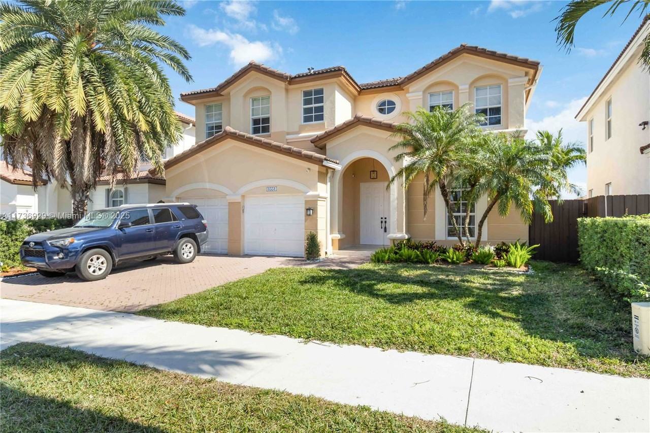 8551 Nw 110th Ave - Photo 2 of 8