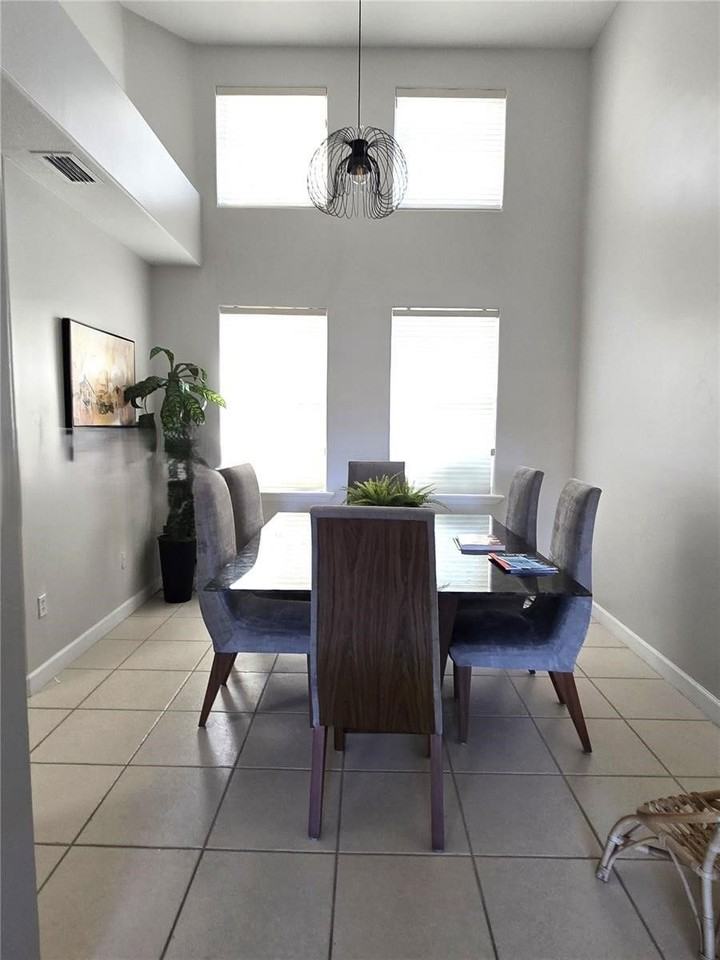 4874 Nw 111th Ct - Photo 4 of 8