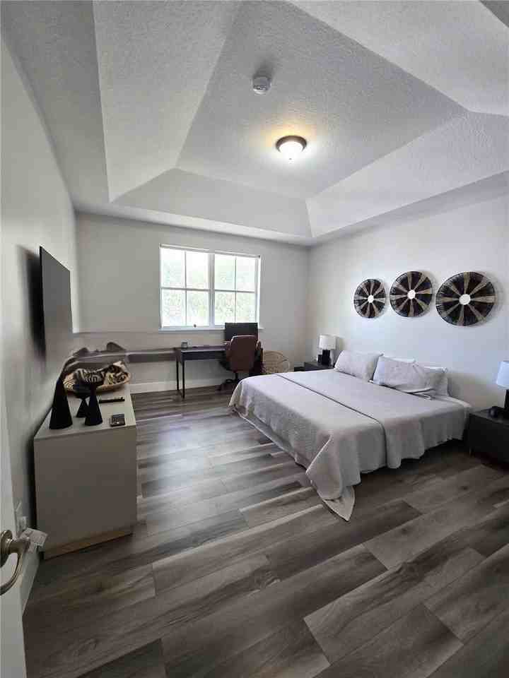 4874 Nw 111th Ct - Photo 5 of 8