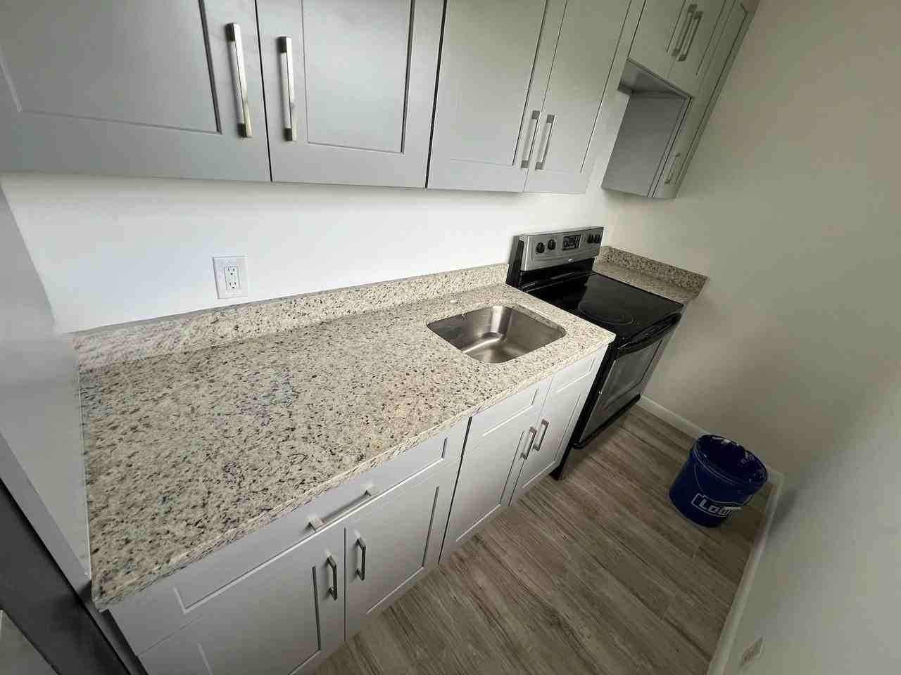 2117 Nw 64th St - Photo 2 of 8