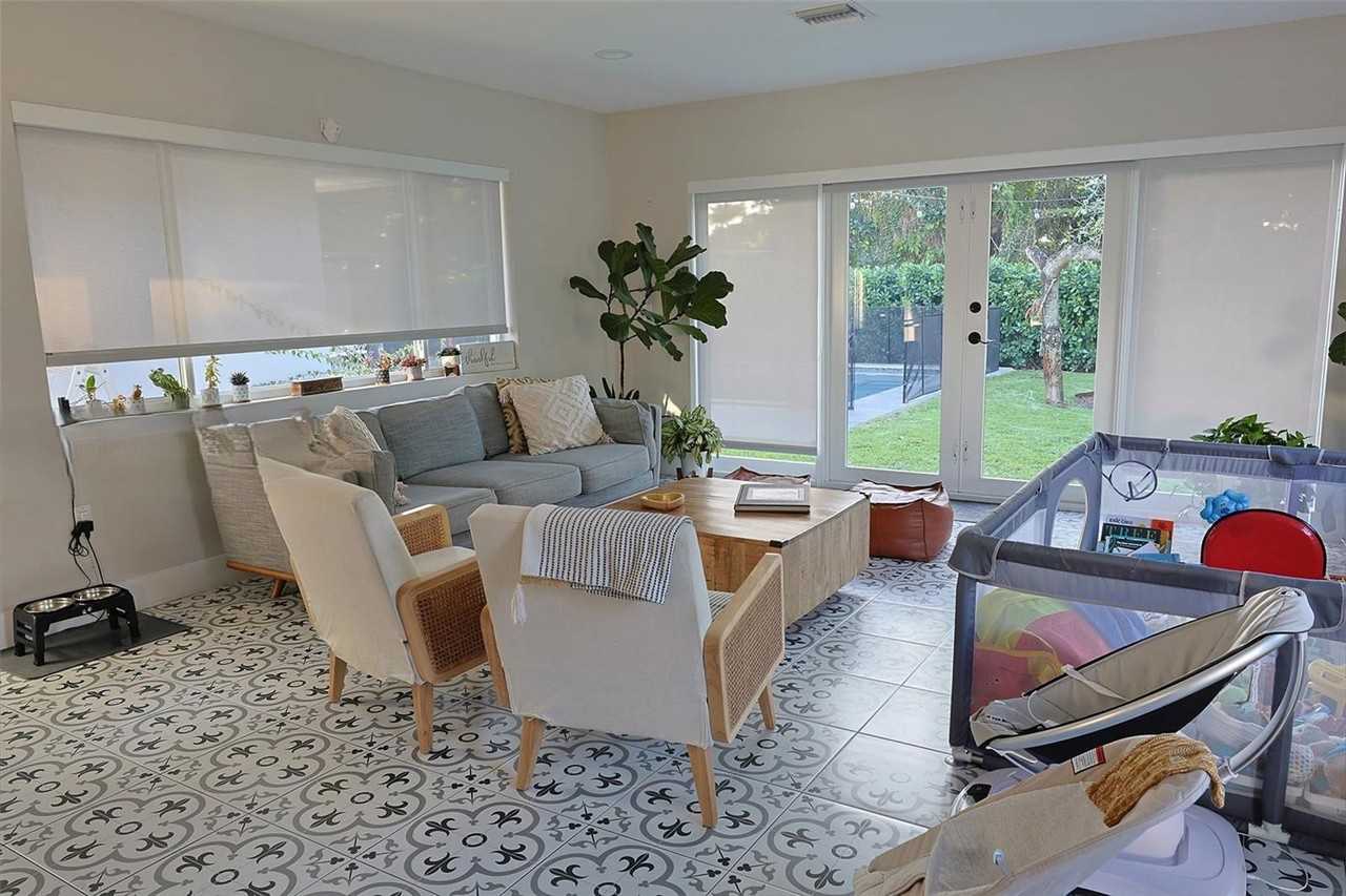 10804 Nw 2nd Ave - Photo 6 of 8