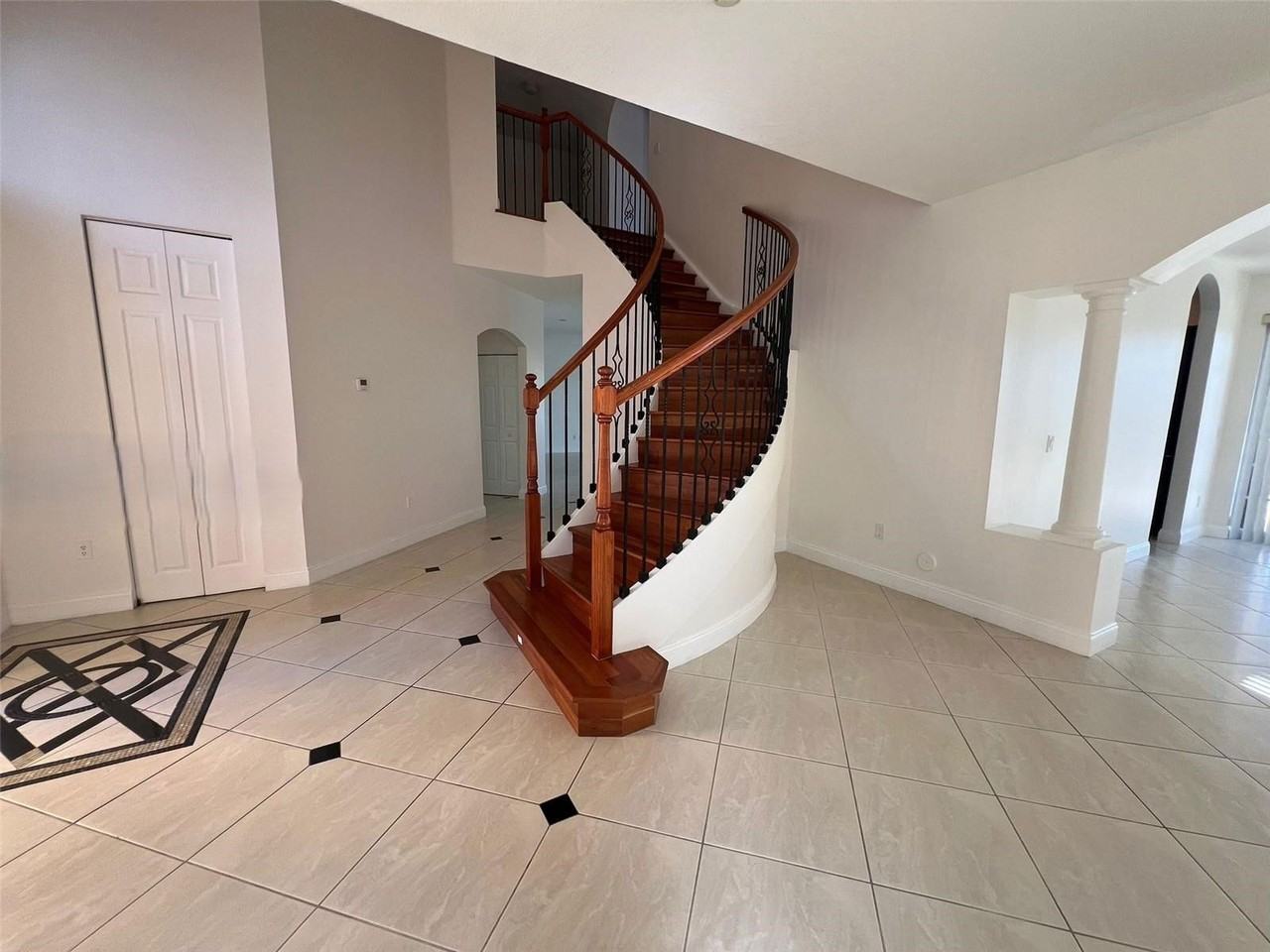 4957 Southwest 167th Avenue - Photo 6 of 8