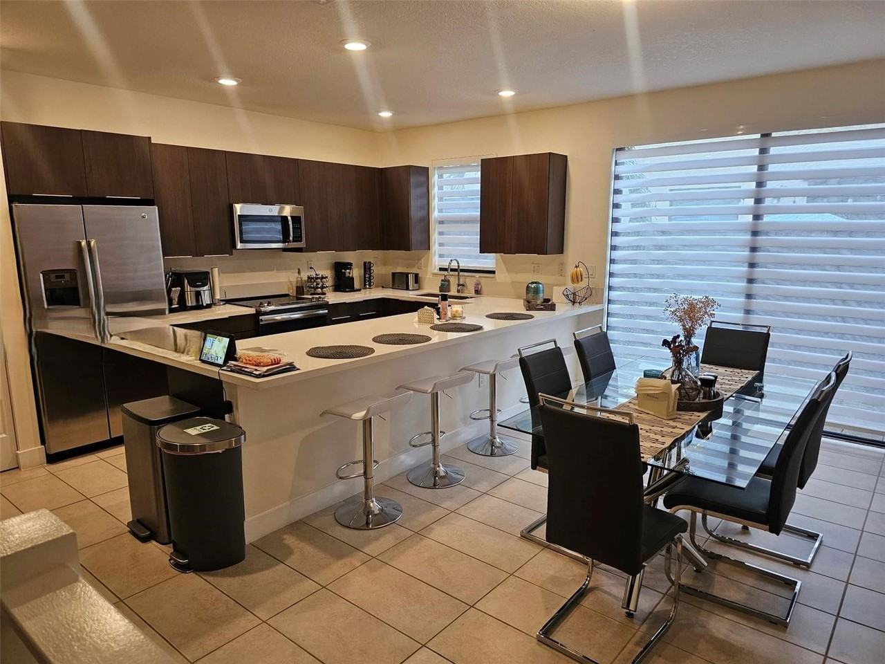 15816 Nw 91st Ave - Photo 3 of 8