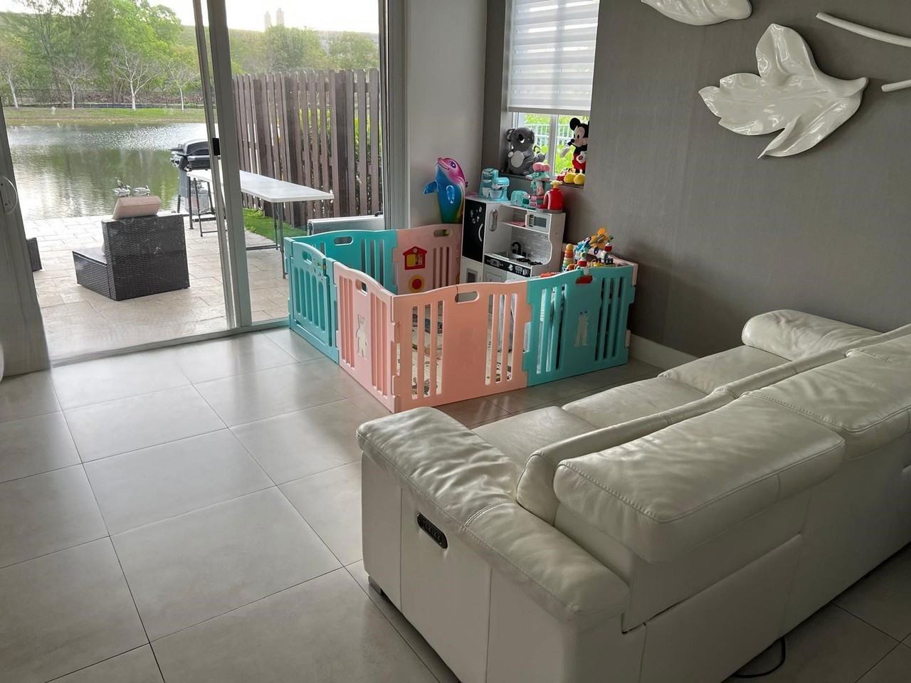 7205 Nw 102nd Pl - Photo 2 of 8