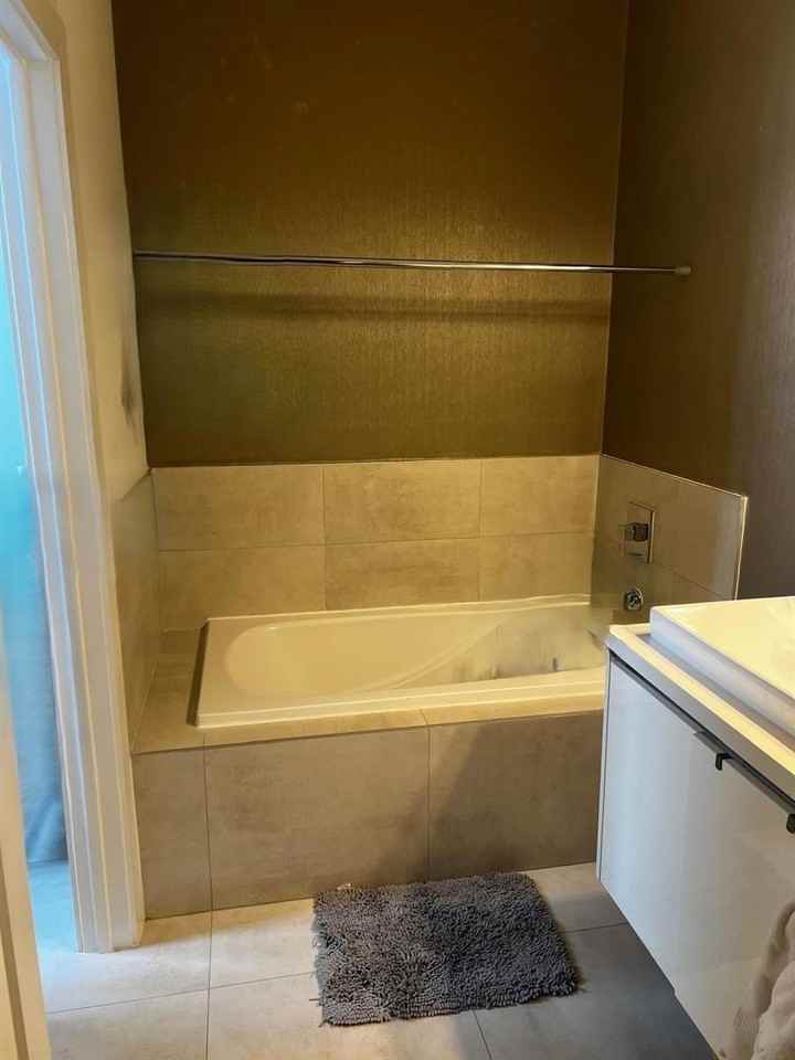 7205 Nw 102nd Pl - Photo 4 of 8