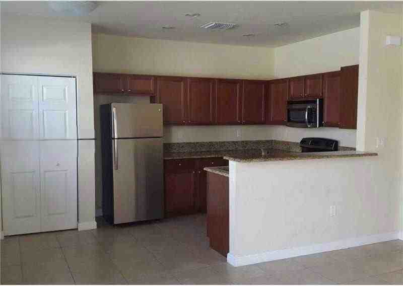 3456 W 90th St - Photo 4 of 7