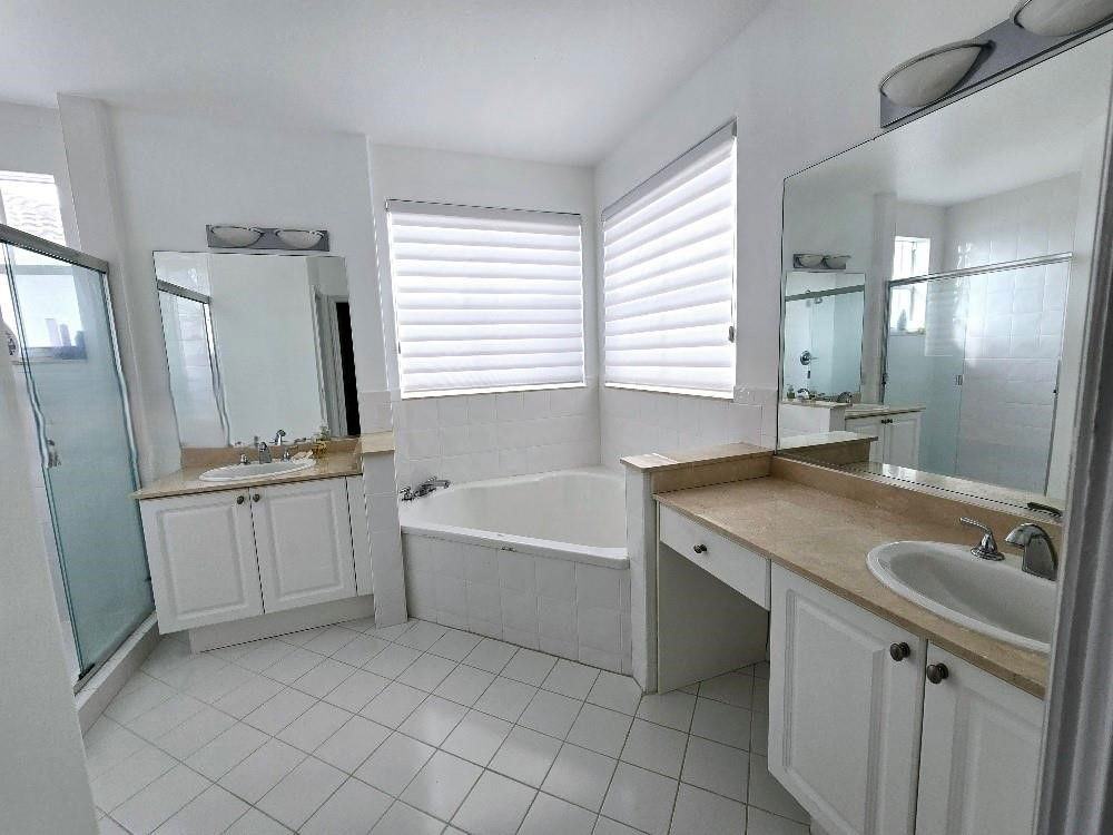 11336 Nw 47th Ln - Photo 3 of 8