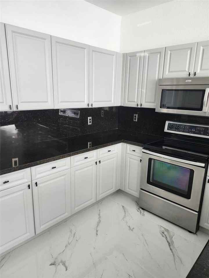 8465 Nw 108th Path - Photo 4 of 8