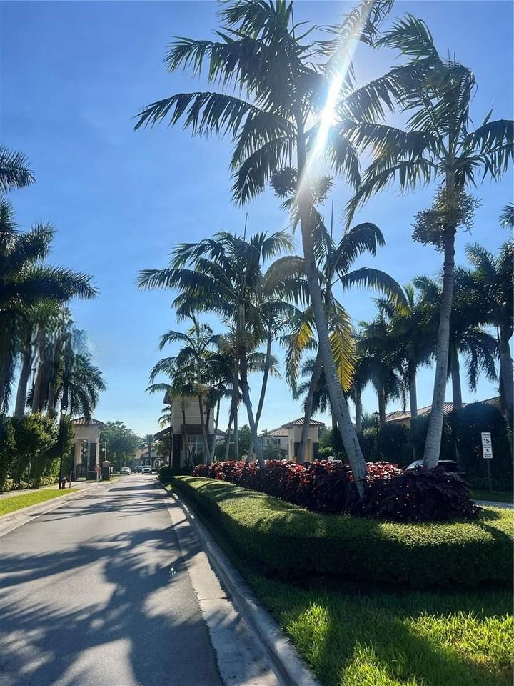 3311 West 90th Terrace - Photo 4 of 5