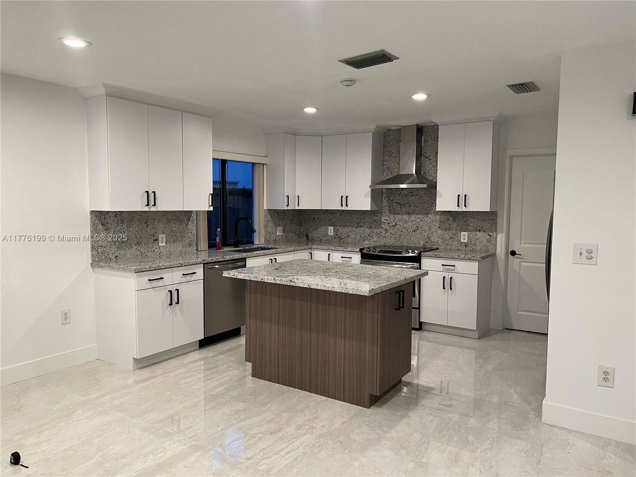 8321 Nw 167th Ter - Photo 4 of 8