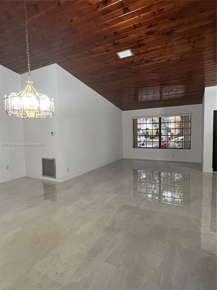 8321 Nw 167th Ter - Photo 6 of 8